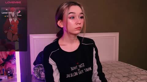 Kimiko online show from December 14, 11:48 am