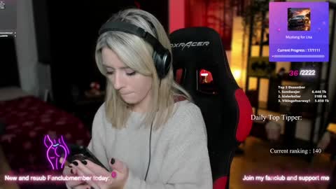 Wolfs Girl online show from December 19, 11:03 pm