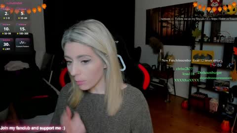 Wolfs Girl online show from November 23, 6:30 pm