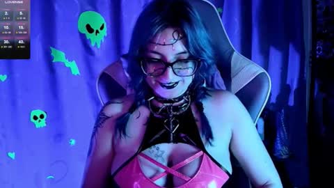   online show from December 15, 2:32 pm