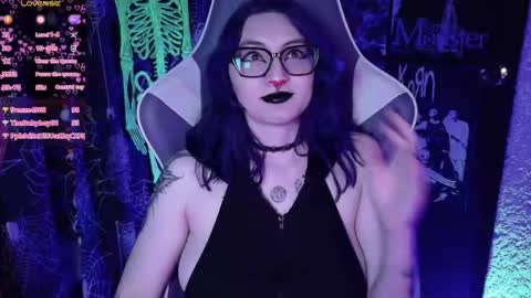 Kim Lennox online show from March 10, 3:39 pm