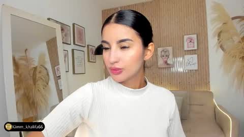 Kim  online show from January 25, 5:30 pm