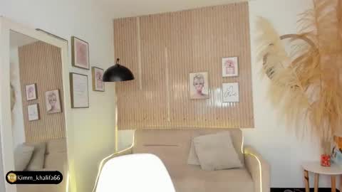 Kim  online show from February 3, 9:18 pm