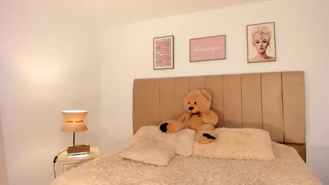 Kim  online show from February 26, 11:48 pm