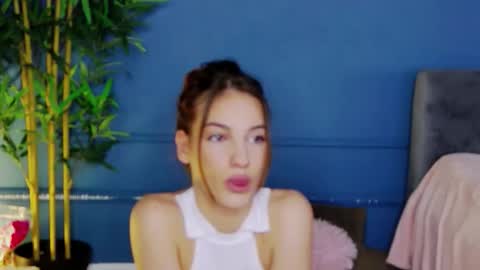 kimmdaviss online show from March 4, 8:09 am