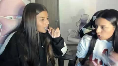 kimmi online show from December 22, 11:13 pm