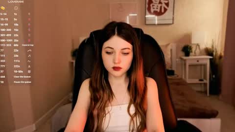 Snapshot of kimmie_shine chatting on June 6, 2:44 pm Your Kimmie follow me online show from June 6, 2:44 pm