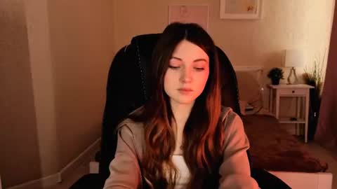 Snapshot of kimmie_shine chatting on June 26, 7:57 am Your Kimmie follow me online show from June 26, 7:57 am