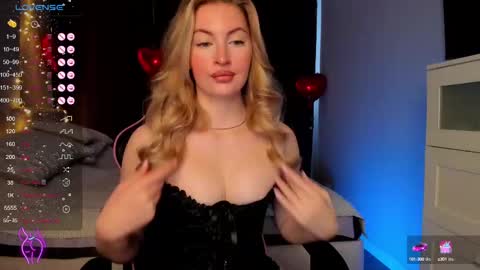 kimmy1_powell online show from February 18, 2:16 am