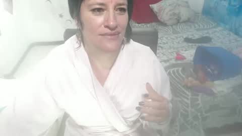 Snapshot of kimmy_sander1 chatting on February 9, 9:49 pm Kimmy online show from February 9, 9:49 pm