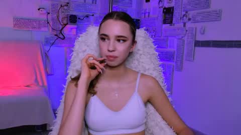 kimporins online show from April 17, 7:44 am