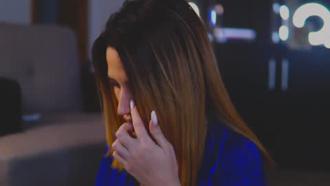 KimSkye online show from January 12, 11:15 pm