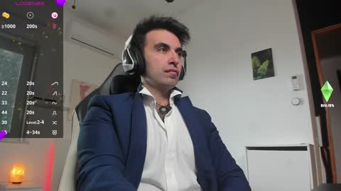 Snapshot of king7045 chatting on December 19, 8:02 am king7045 online show from December 19, 8:02 am