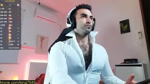 Snapshot of king7045 chatting on March 7, 11:05 pm king7045 online show from March 7, 11:05 pm