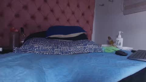 Snapshot of king_bella_ chatting on September 20, 3:07 am Bella online show from September 20, 3:07 am