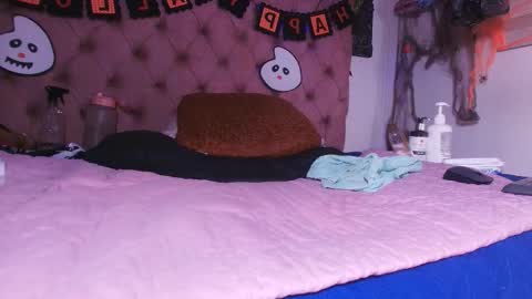 Snapshot of king_bella_ chatting on October 24, 3:14 am Bella online show from October 24, 3:14 am