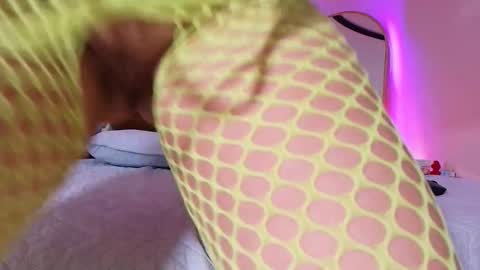 Snapshot of king_bella_ chatting on February 11, 3:00 am Bella online show from February 11, 3:00 am