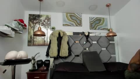 Snapshot of king_fitt_ chatting on January 27, 2:10 am HOT MEN BLACK online show from January 27, 2:10 am