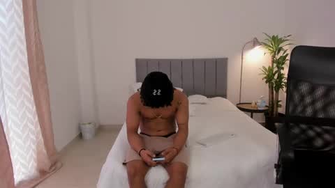 Snapshot of king_master77 chatting on February 20, 2:24 pm king_master77 online show from February 20, 2:24 pm