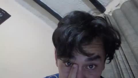 Snapshot of kingalejito chatting on January 6, 2:26 am KingAlejo online show from January 6, 2:26 am