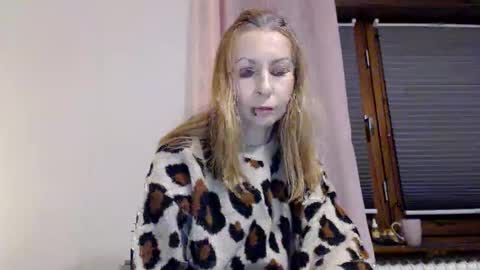 Snapshot of kingandprincess chatting on October 26, 4:35 pm sexysexyhotwetpinkredpussy online show from October 26, 4:35 pm