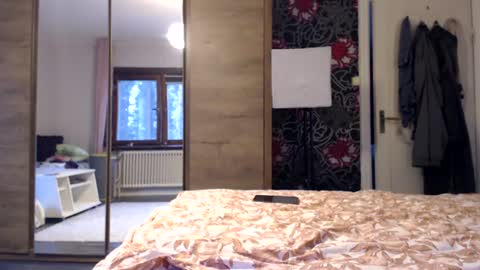 Snapshot of kingandprincess chatting on July 5, 8:38 pm sexysexyhotwetpinkredpussy online show from July 5, 8:38 pm