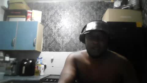 Snapshot of kingbokwa chatting on July 1, 1:18 am Kingcumcusted online show from July 1, 1:18 am