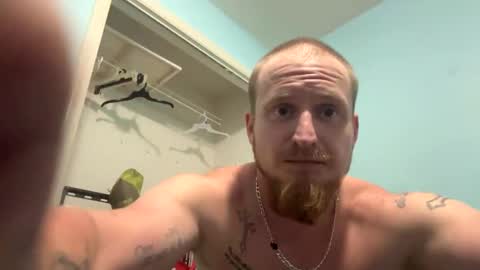 kingboy4567252861 online show from April 20, 12:46 am