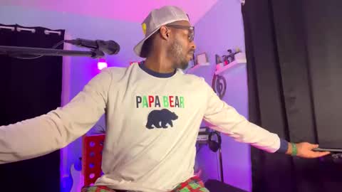 Snapshot of kingcorbra chatting on March 10, 3:23 am KC online show from March 10, 3:23 am