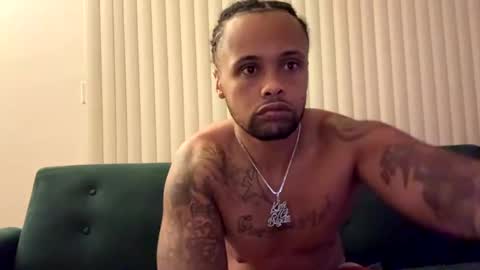 Snapshot of kingdabiggest chatting on September 13, 10:37 am KingDaBiggest online show from September 13, 10:37 am