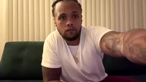 Snapshot of kingdabiggest chatting on October 12, 4:44 am KingDaBiggest online show from October 12, 4:44 am