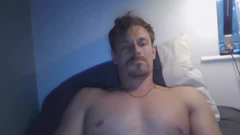 Snapshot of kingharold92 chatting on May 31, 8:10 pm kingharold92 online show from May 31, 8:10 pm