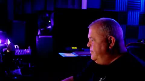 Snapshot of kingjamesviii chatting on October 16, 4:02 am King James VIII online show from October 16, 4:02 am