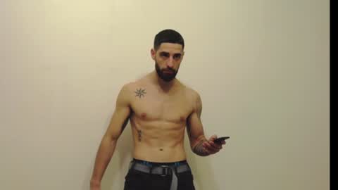 Snapshot of kingkarlos_ chatting on December 19, 4:57 pm KingKarlos online show from December 19, 4:57 pm