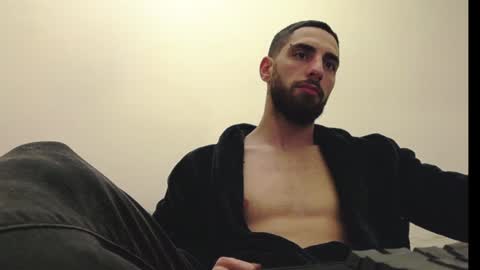 Snapshot of kingkarlos_ chatting on December 20, 6:35 pm KingKarlos online show from December 20, 6:35 pm