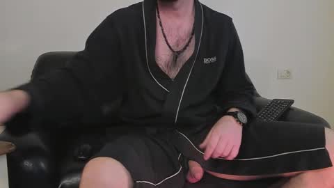 Snapshot of kingmallcom chatting on February 13, 11:28 am The King online show from February 13, 11:28 am