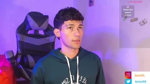  A L E X  online show from November 8, 4:34 am