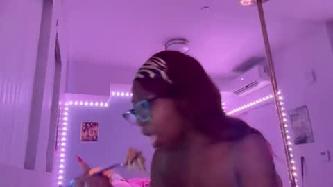 King Parris Jae online show from June 6, 7:24 am