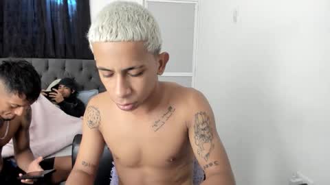 DOMINANT ALPHA KINGS online show from November 26, 9:05 pm