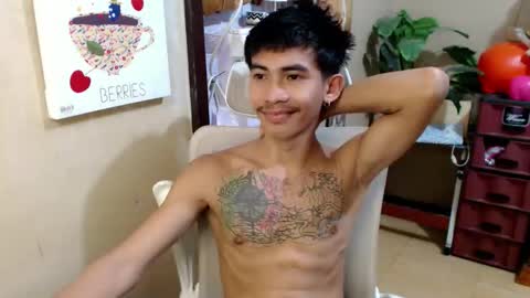 Snapshot of kingscock18 chatting on May 28, 12:13 pm ALVIN online show from May 28, 12:13 pm