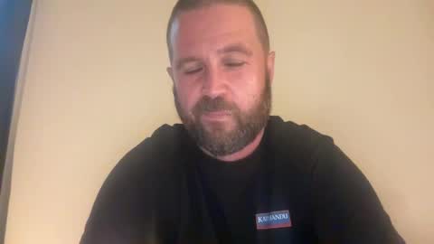 Snapshot of kingsizetease chatting on March 4, 8:46 am kingsizetease online show from March 4, 8:46 am