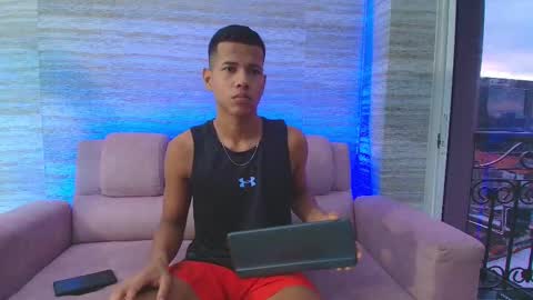 Snapshot of kingstark_ chatting on October 13, 11:21 am sebastian online show from October 13, 11:21 am