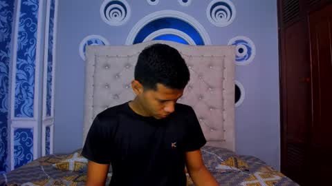 Snapshot of kingstark_ chatting on October 30, 11:22 am sebastian online show from October 30, 11:22 am