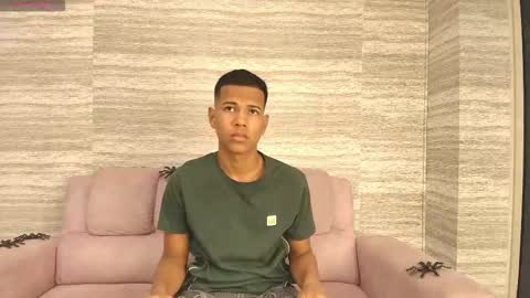 Snapshot of kingstark_ chatting on November 2, 11:01 am sebastian online show from November 2, 11:01 am