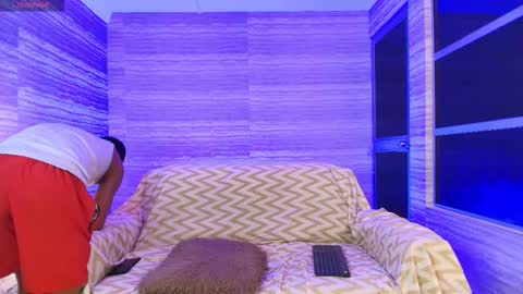 Snapshot of kingstark_ chatting on November 9, 11:08 am sebastian online show from November 9, 11:08 am