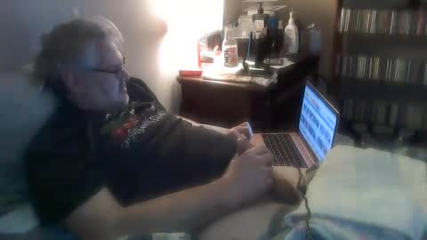 Snapshot of kingtongue10 chatting on January 10, 1:52 pm kingtongue10 online show from January 10, 1:52 pm