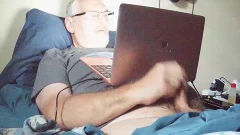 Snapshot of kingtongue10 chatting on October 1, 12:22 pm kingtongue10 online show from October 1, 12:22 pm