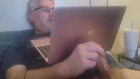 Snapshot of kingtongue10 chatting on February 20, 5:59 am kingtongue10 online show from February 20, 5:59 am