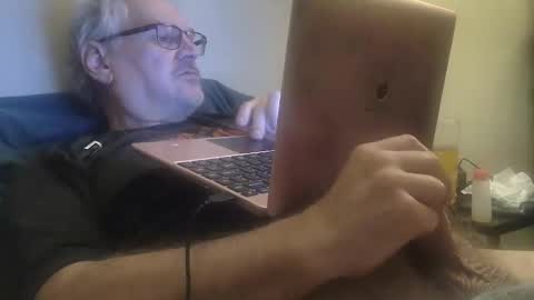 Snapshot of kingtongue10 chatting on March 20, 11:26 am kingtongue10 online show from March 20, 11:26 am