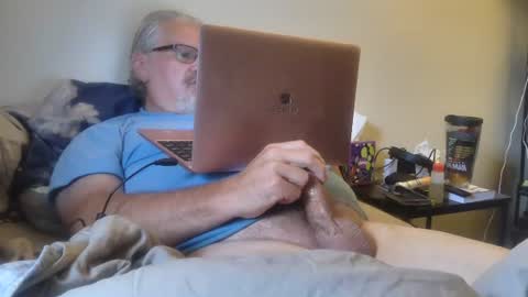 Snapshot of kingtongue10 chatting on July 11, 12:19 pm kingtongue10 online show from July 11, 12:19 pm